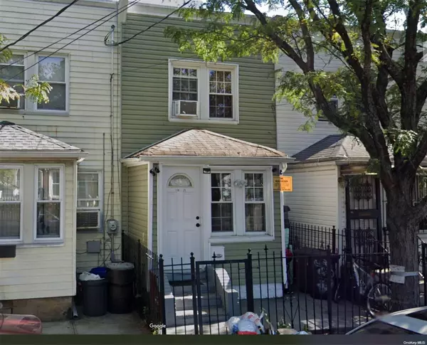 Jamaica, NY 11434,118-25 152nd ST