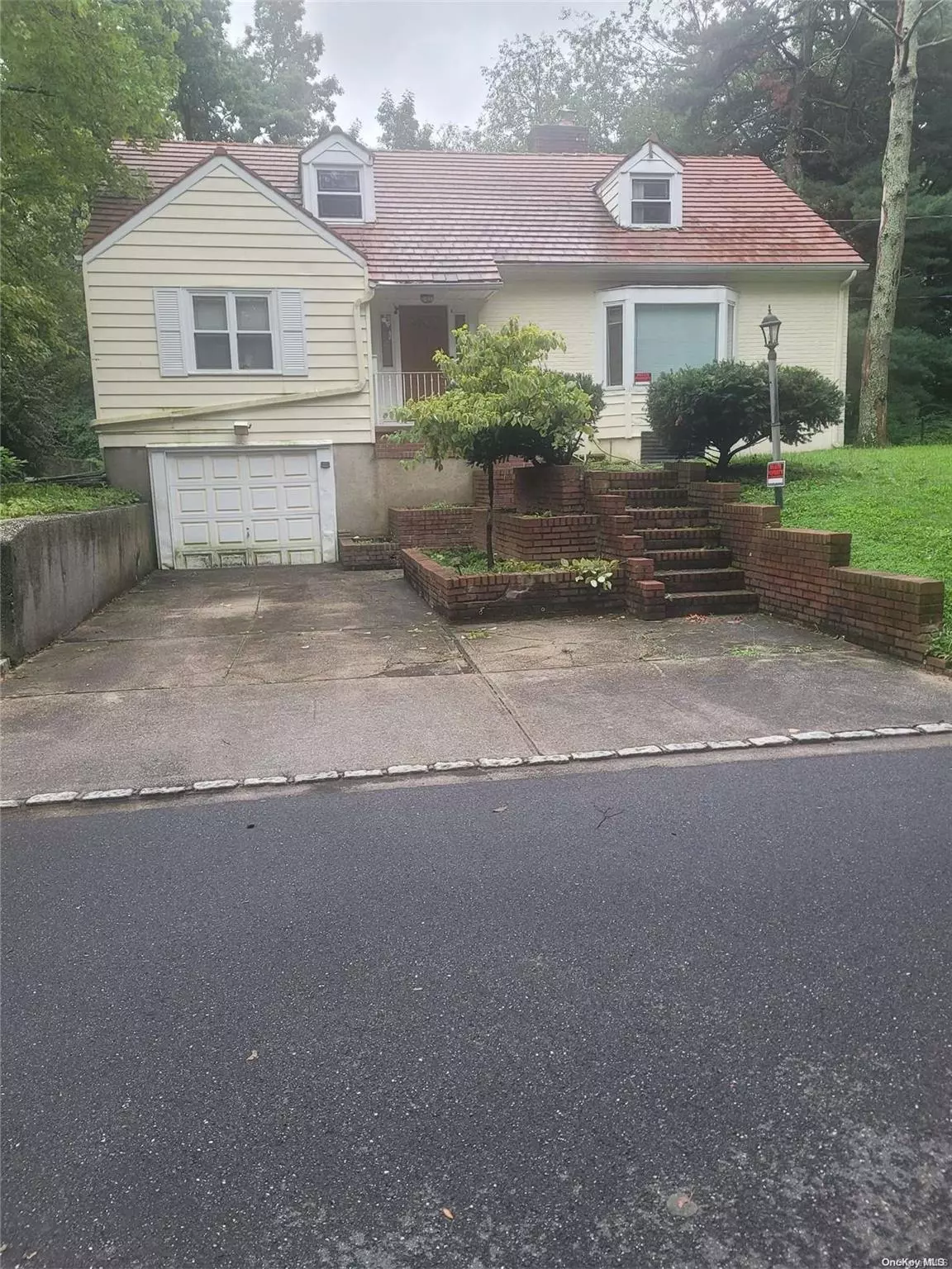 Great Neck, NY 11021,Address not disclosed