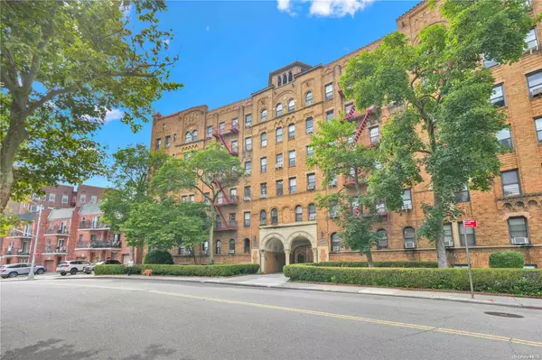 83-44 Lefferts Blvd #6G, Kew Gardens, NY 11415