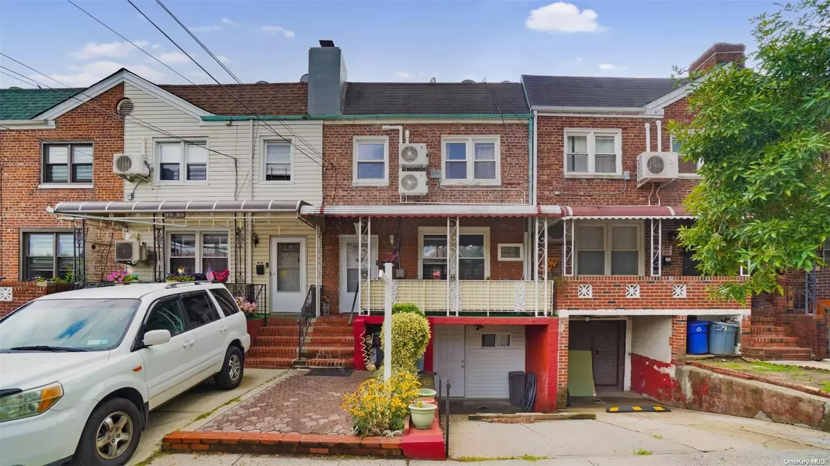 Queens Village, NY 11427,89-84 220th ST