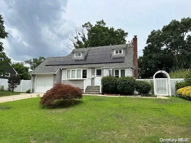 Central Islip, NY 11722,489 Saint Johns ST