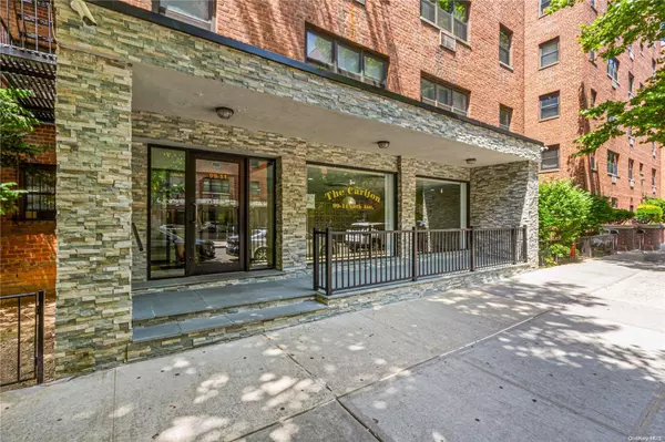 Corona, NY 11368,99-11 60th Avenue #3J