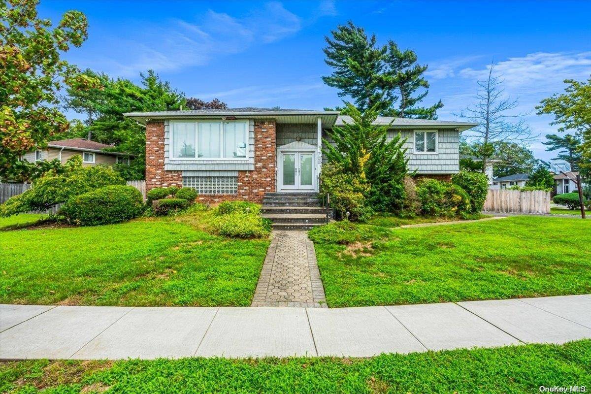 North Woodmere, NY 11581,756 Caldwell AVE