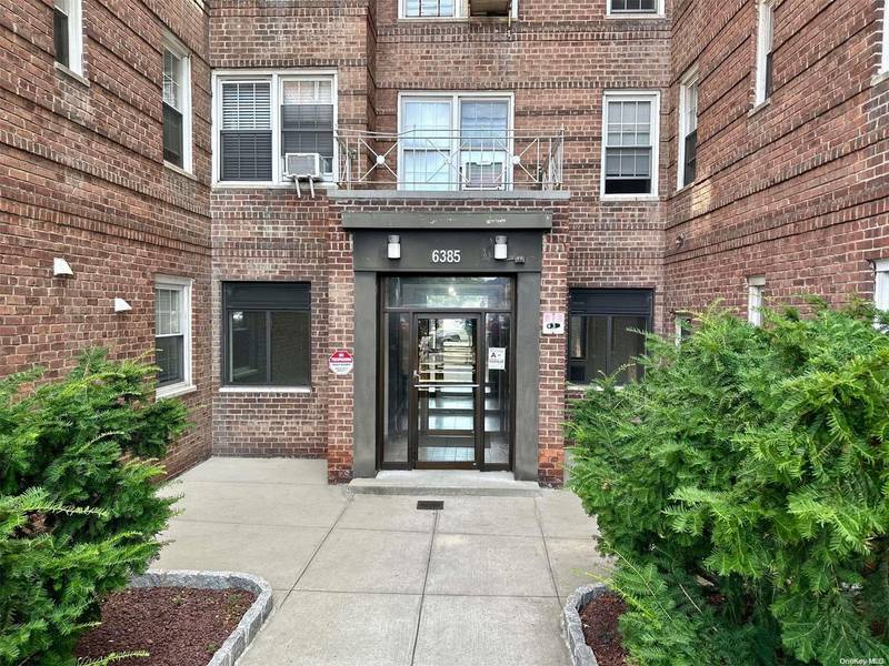 63-85 Woodhaven BLVD #2F, Rego Park, NY 11374