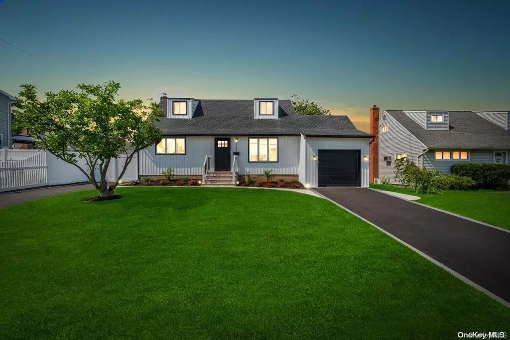 Farmingdale, NY 11735,121 Lockwood AVE