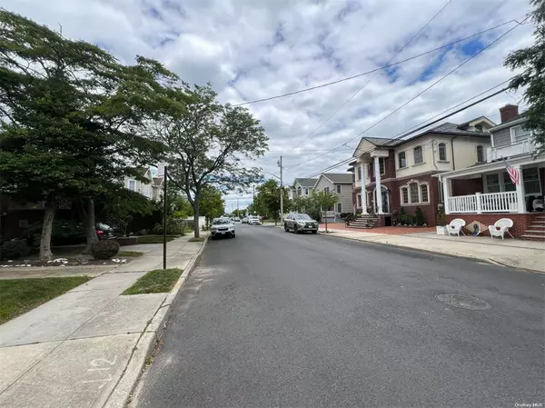 Rockaway Park, NY 11694,247 Beach 131st ST