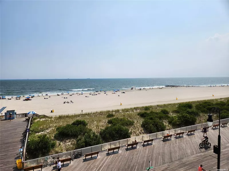 25 Neptune BLVD #4K, Long Beach, NY 11561