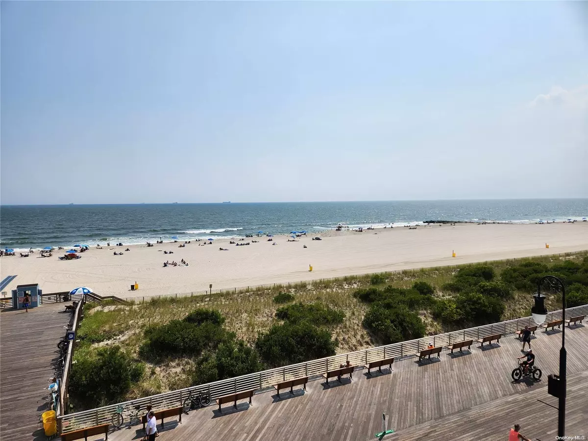 Long Beach, NY 11561,25 Neptune BLVD #4K