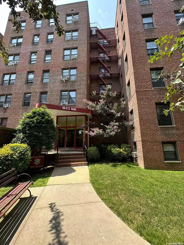 150-15 72 RD #2A, Flushing, NY 11367