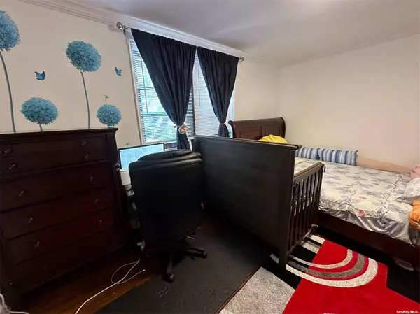 Flushing, NY 11367,150-15 72 RD #2A