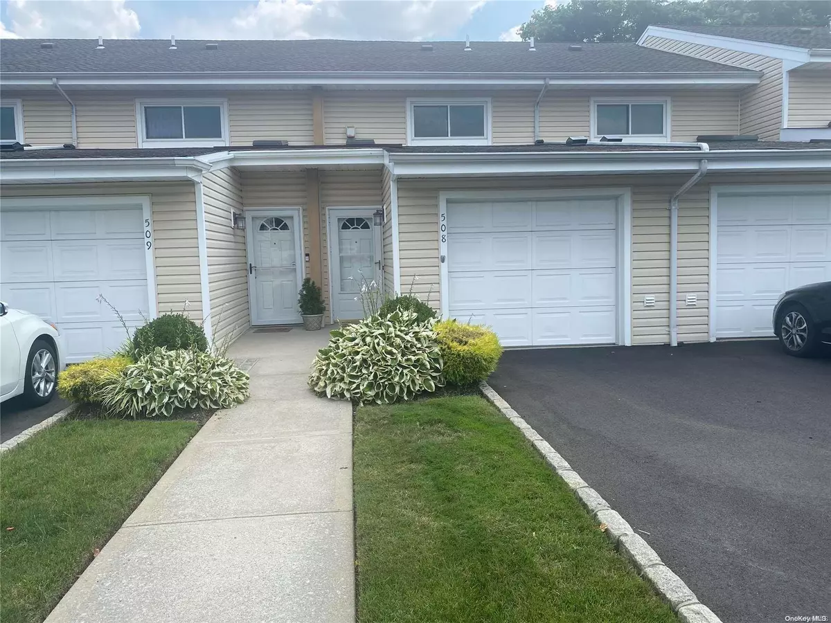 Baldwin, NY 11510,2355 Pershing BLVD #508