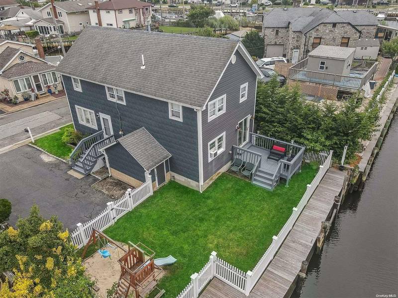 127 Kopf RD, Bellmore, NY 11710