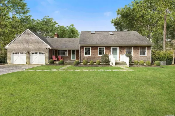 Quogue, NY 11959,37 Foster