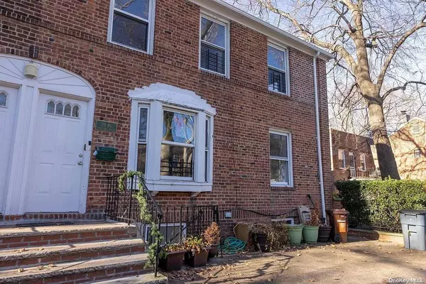 39-40 46th ST #Unit 2, Sunnyside, NY 11104