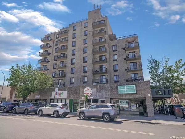 Bayside, NY 11361,213-02 42nd AVE #3A