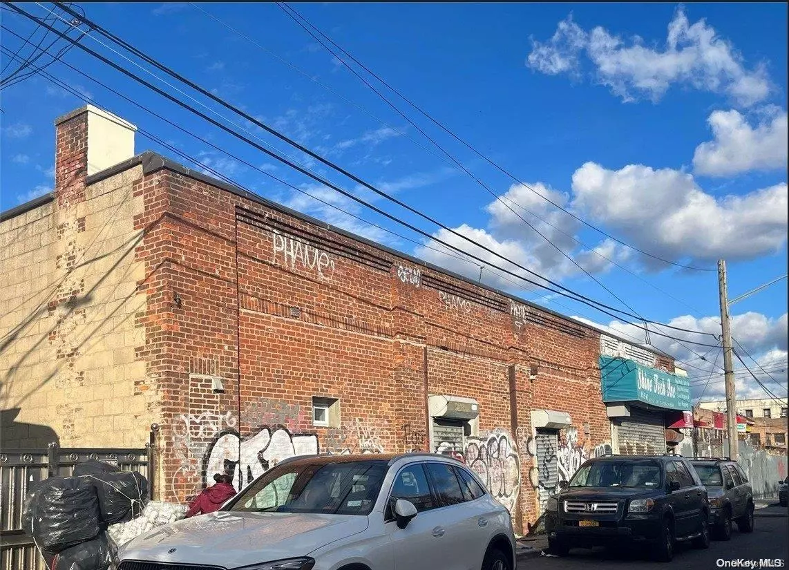 Corona, NY 11368,101-23 44th AVE
