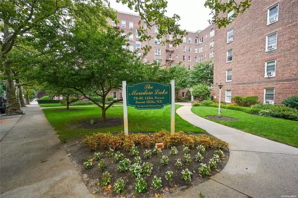 72-61 113 ST #M19, Forest Hills, NY 11375