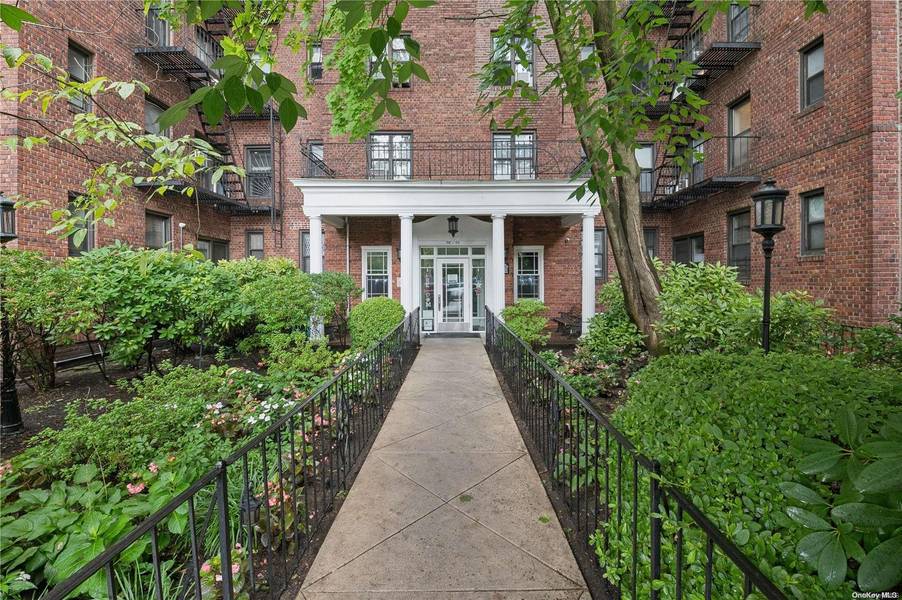 98-50 67 AVE #5A, Forest Hills, NY 11375