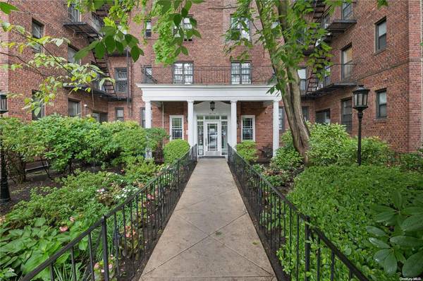 98-50 67 AVE #5A, Forest Hills, NY 11375