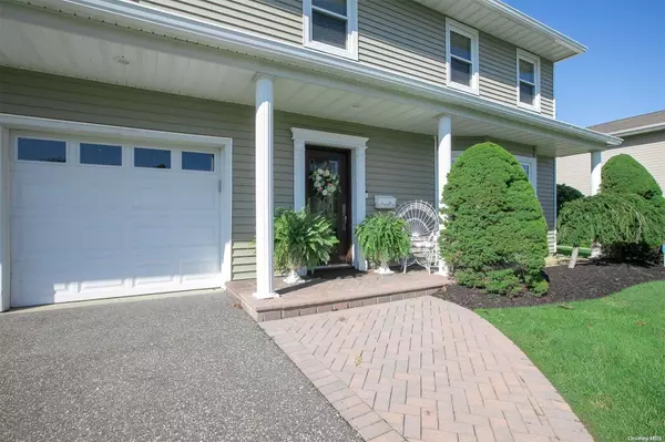 Kings Park, NY 11754,52 Primrose LN