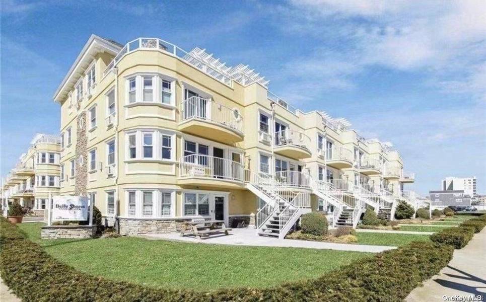 164 Beach 101st ST #15A, Rockaway Park, NY 11694