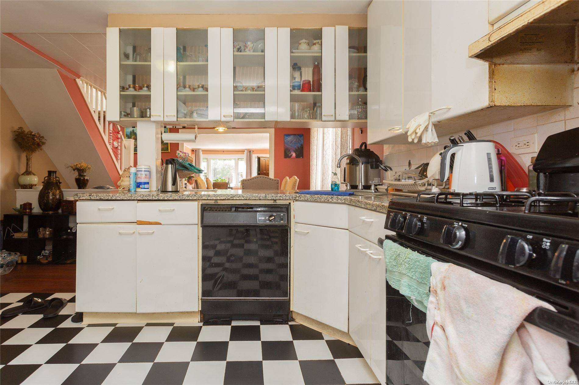 Flushing, NY 11358,199-35 34th AVE