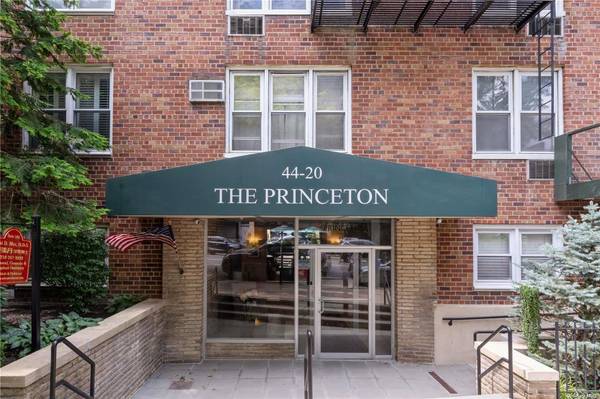 44-20 Douglaston Pkwy #6B, Douglaston, NY 11363