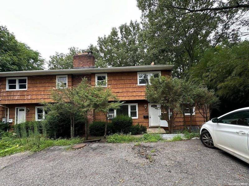 45-47 Potter LN #45, Huntington, NY 11743