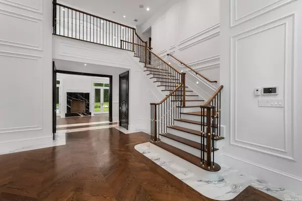 Oyster Bay Cove, NY 11771,60 Koenig Drive