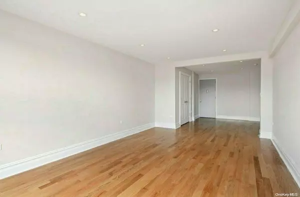 Flushing, NY 11355,133-17 Sanford AVE #4K