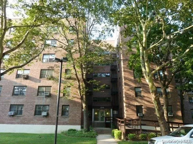 Bayside, NY 11364,Address not disclosed