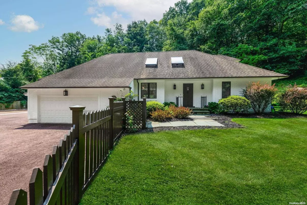 Mill Neck, NY 11765,242 Cleft RD