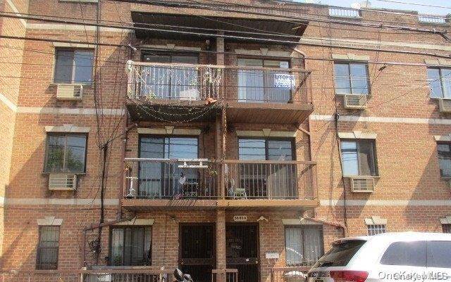 58-03 Van Cleef ST #3C, Flushing, NY 11368