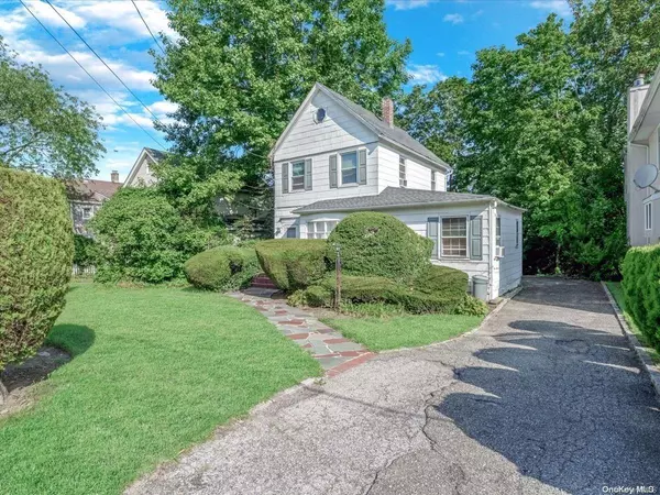 Great Neck, NY 11024,59 Hicks LN