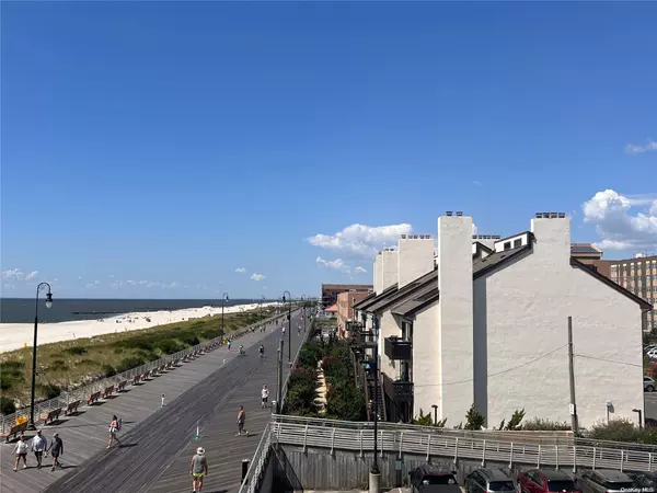 Long Beach, NY 11561,619 Oceanfront #B