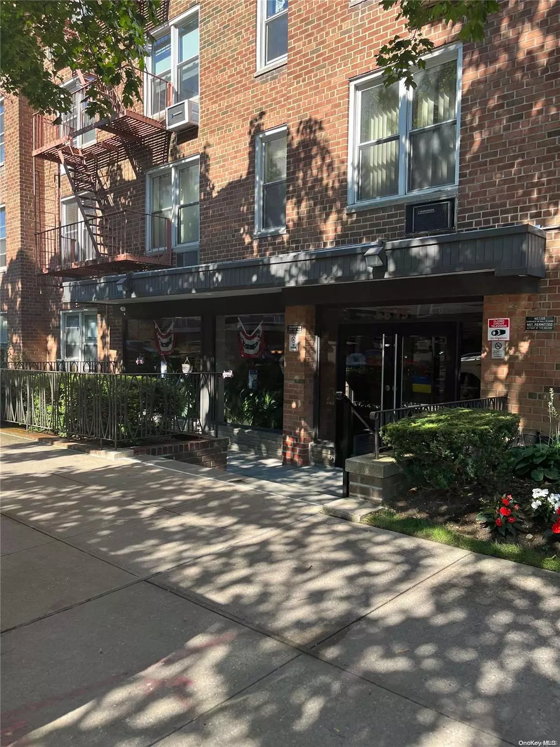 Forest Hills, NY 11375,68-15 Selfridge ST #5D