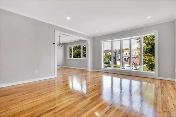 Rosedale, NY 11422,240-24 149th AVE