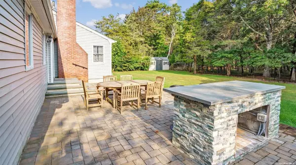 Hampton Bays, NY 11946,5 Ludlow LN