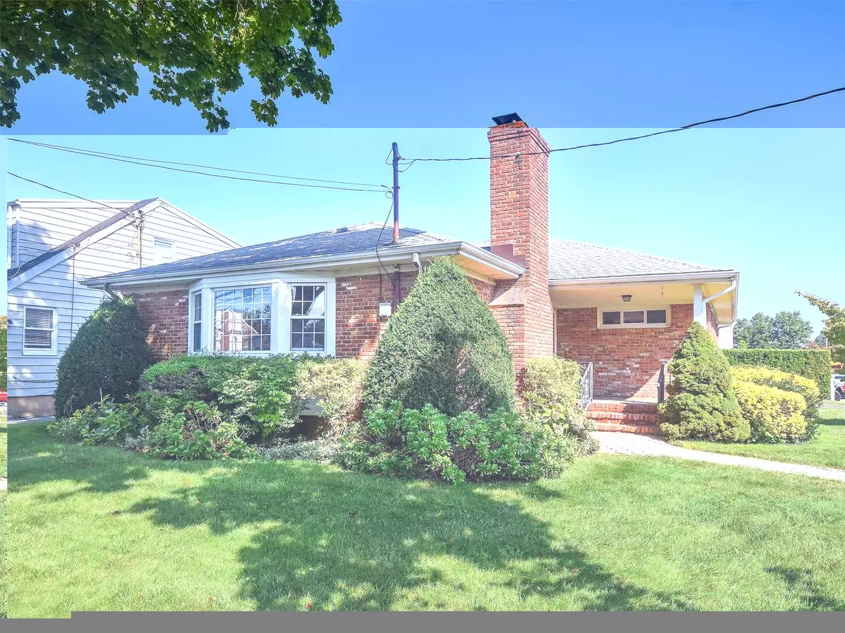 Glen Cove, NY 11542,51 3rd ST