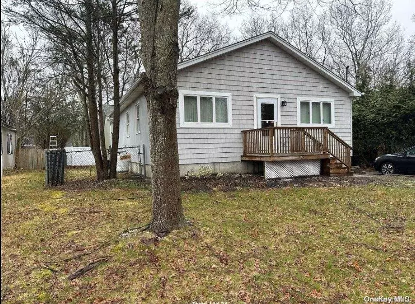 Ridge, NY 11961,77 Panamoka TRL