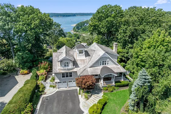 Cold Spring Harbor, NY 11724,7 Halyard CT