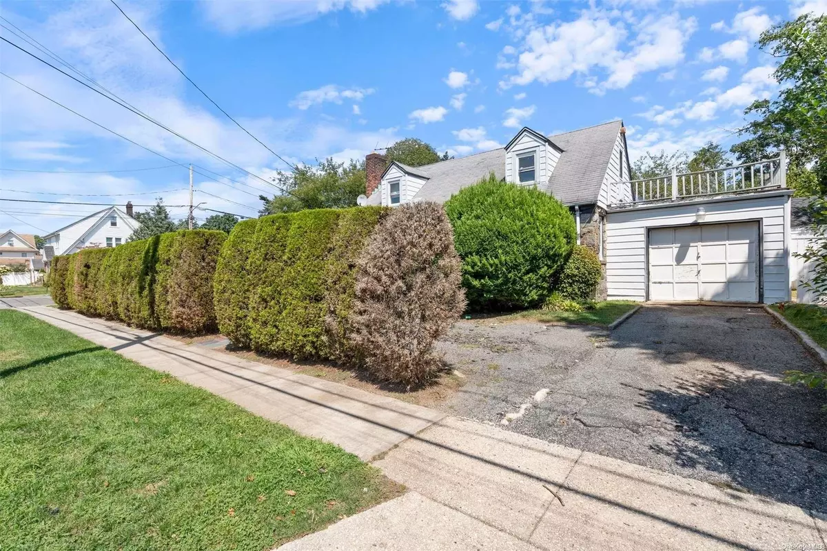 Hempstead, NY 11550,105 Kennedy AVE