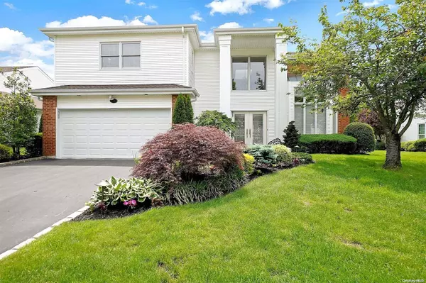 Commack, NY 11725,161 Country Club DR #-