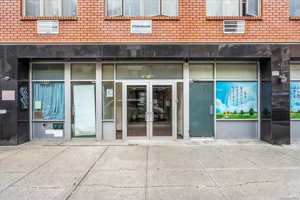 Flushing, NY 11355,140-32 Cherry AVE #6C