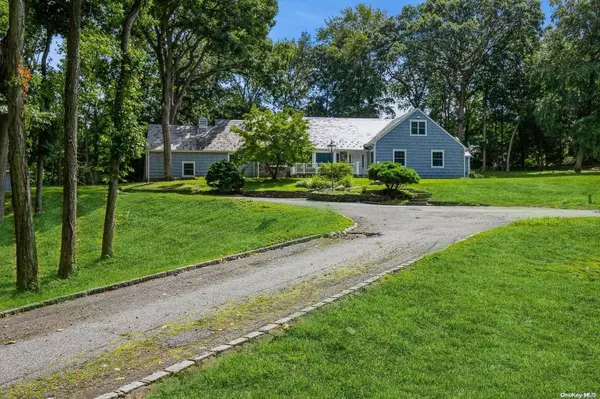 Brookville, NY 11545,36 Farmstead LN