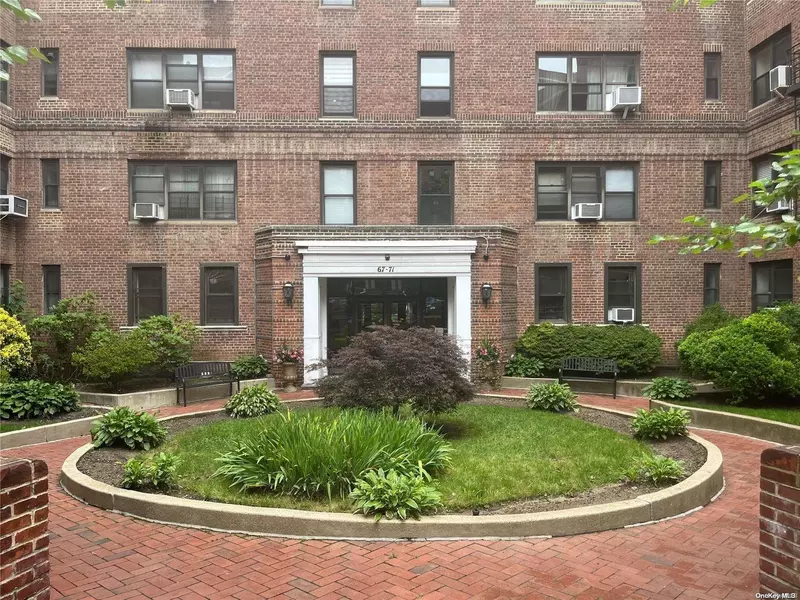 67-71 Yellowstone BLVD #4C, Forest Hills, NY 11375