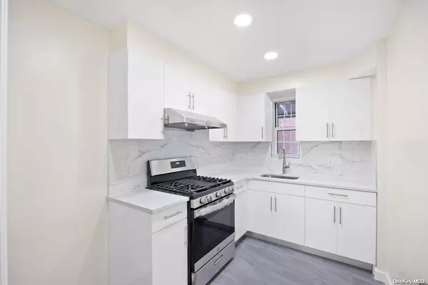 Jackson Heights, NY 11370,31-52 70th ST