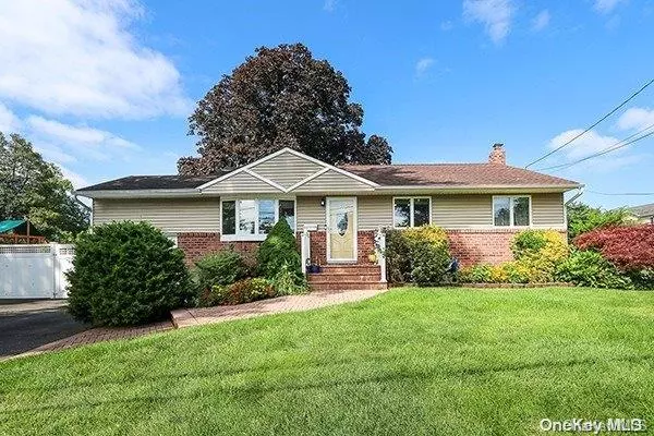 Commack, NY 11725,37 Bernard LN