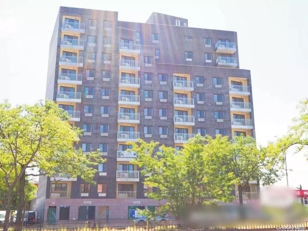 Woodside, NY 11377,70-26 Queens BLVD #10B