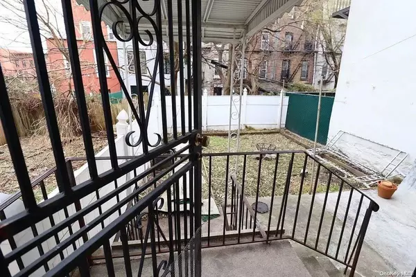 Bed-stuy, NY 11221,974 Dekalb AVE